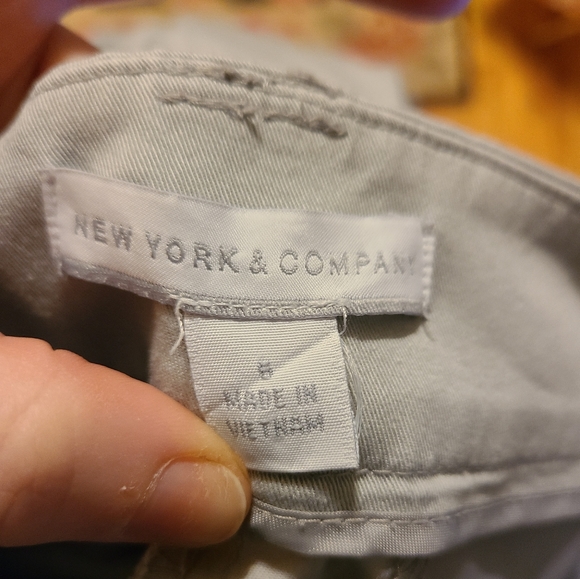 Dress pants by New York & Co - Picture 3 of 3